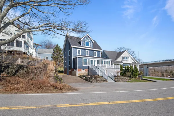 $1,050,000 | 30 Bridge Street, Kittery, ME 03904