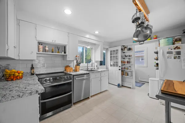 $1,050,000 | 30 Bridge Street, Kittery, ME 03904