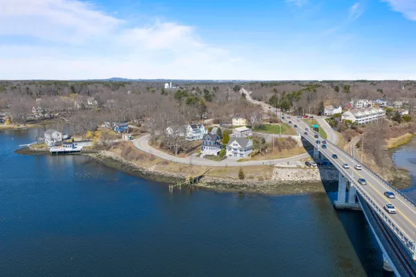 $1,050,000 | 30 Bridge Street, Kittery, ME 03904