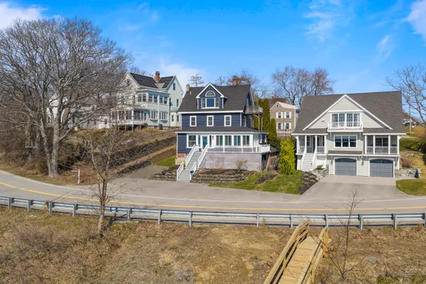 $1,050,000 | 30 Bridge Street, Kittery, ME 03904
