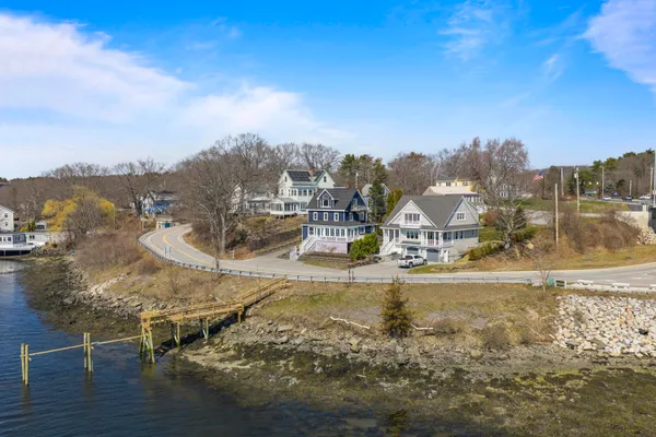 $1,050,000 | 30 Bridge Street, Kittery, ME 03904
