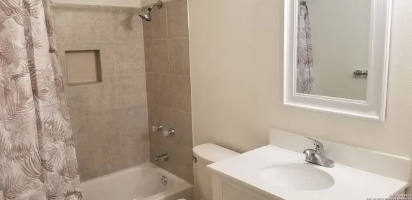 $1,400 | 8435 Forest Ridge Drive, San Antonio, TX 78239