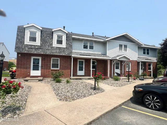 $2,150 | 276 Old Loudon Road, Colonie, NY 12110
