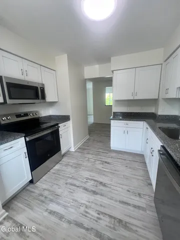 $2,150 | 276 Old Loudon Road, Colonie, NY 12110