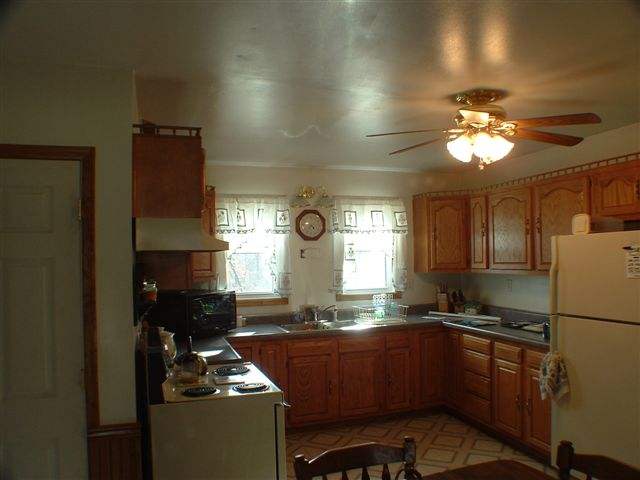 634 South Ridgeview Lane Peoria, IL 61604 - Photo 3 of 8 Gallery Image 3