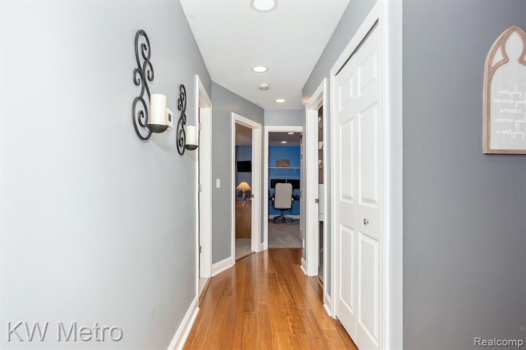 55 Boyken Road Rochester Hills, MI 48307 - Photo 18 of 48