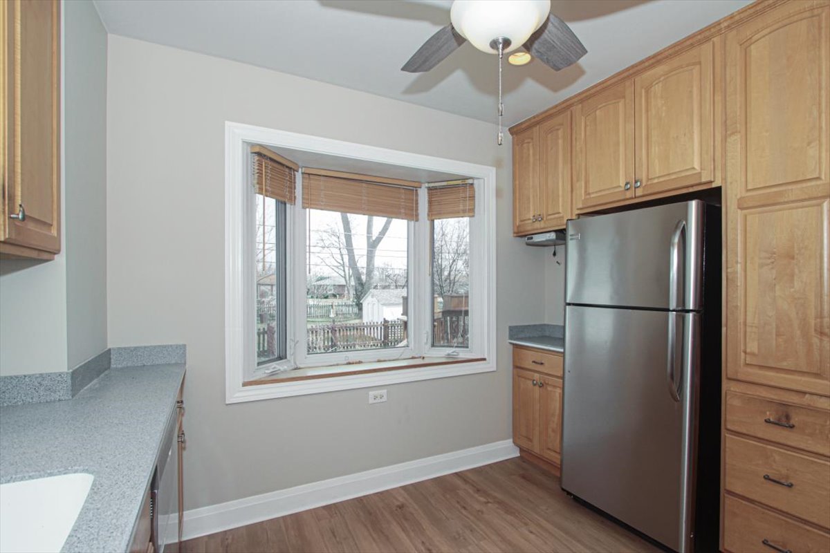 281 Oxford Road Des Plaines, IL 60016 - Photo 12 of 26 Gallery Image 12