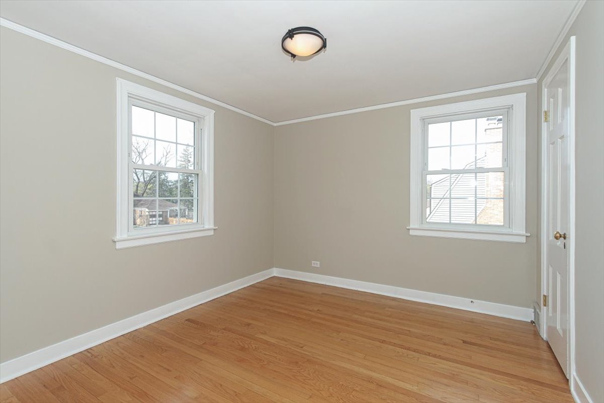 281 Oxford Road Des Plaines, IL 60016 - Photo 18 of 26 Gallery Image 18