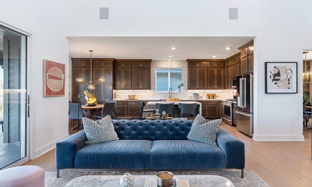 8608 Turaco Trail Austin, TX 78744 - Photo 9 of 20 a living room with furniture and kitchen view