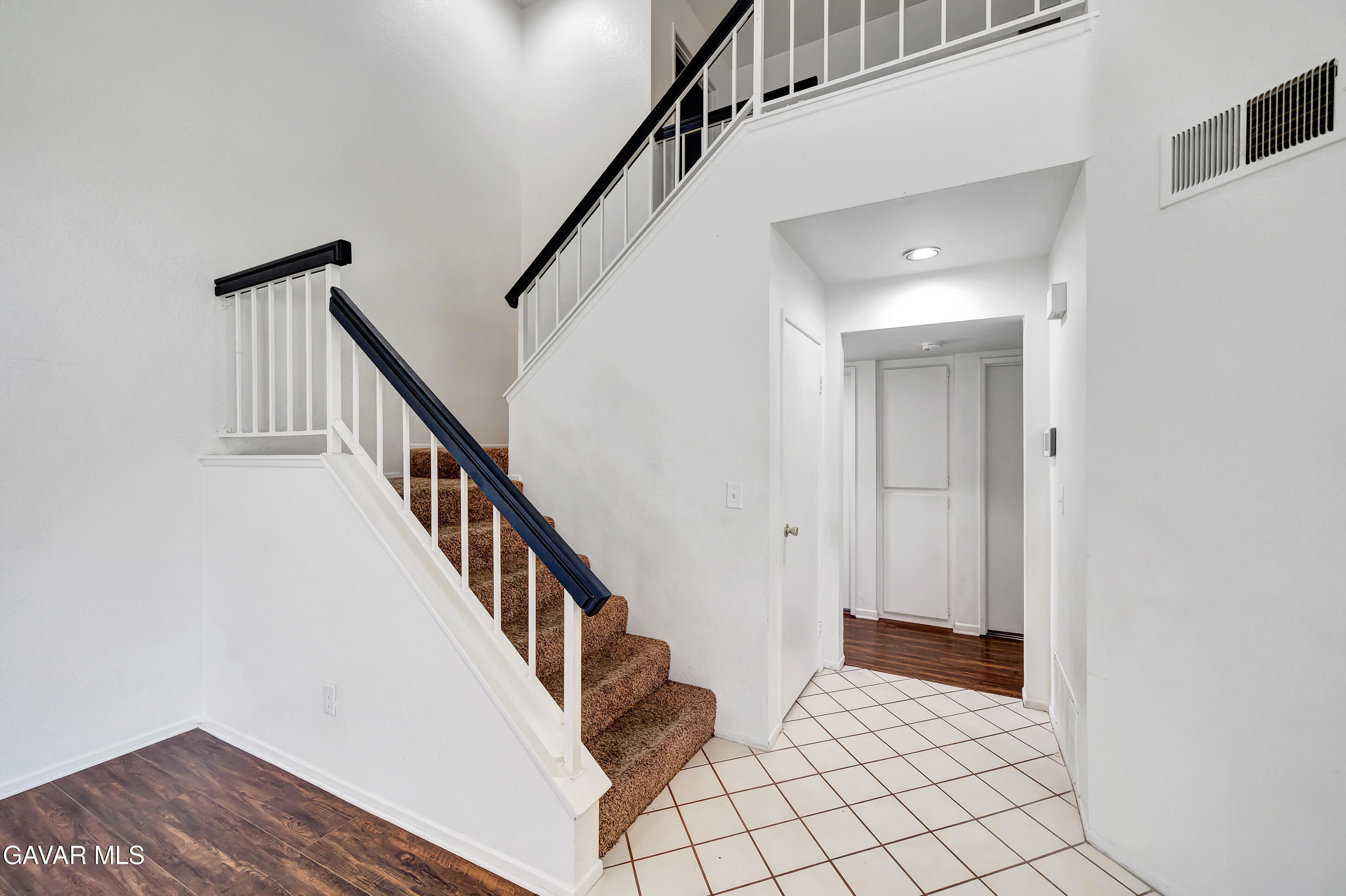 3115 Crowne Drive Palmdale, CA 93551 - Photo 37 of 51 a view of an entryway