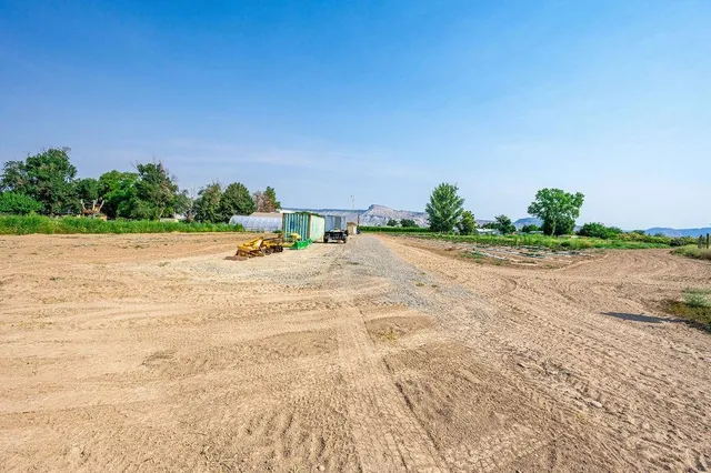 a view of a storage & utility room