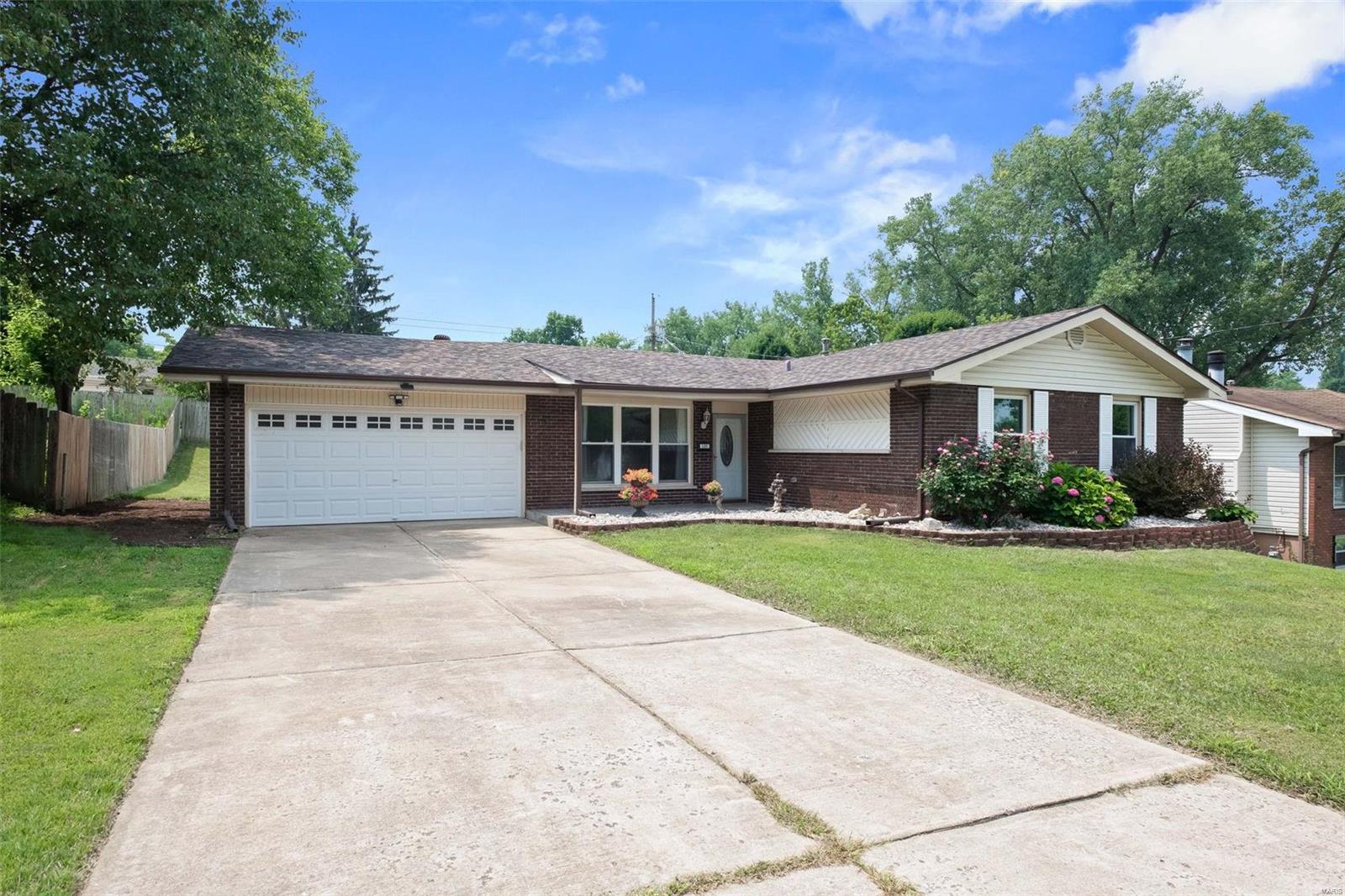 120 Hunters Ridge St. Charles, MO 63301 - Photo 30 of 34 Gallery Image 30