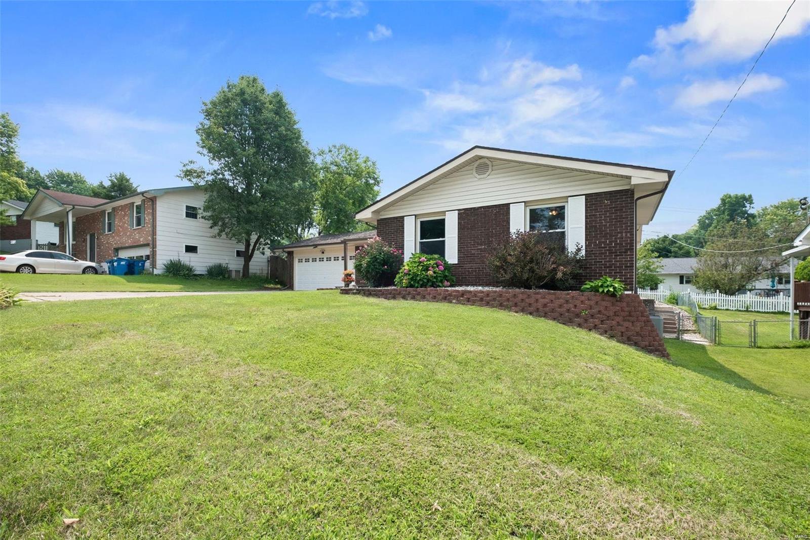 120 Hunters Ridge St. Charles, MO 63301 - Photo 31 of 34 Gallery Image 31