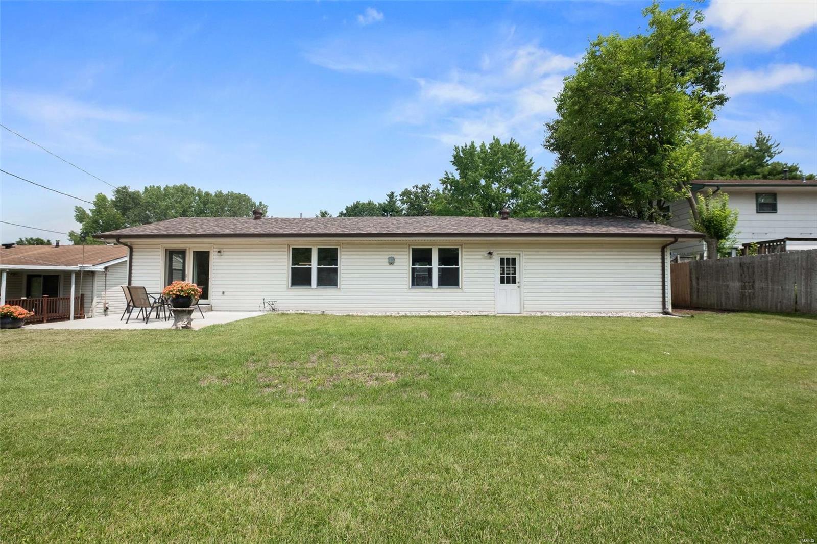 120 Hunters Ridge St. Charles, MO 63301 - Photo 33 of 34 Gallery Image 33
