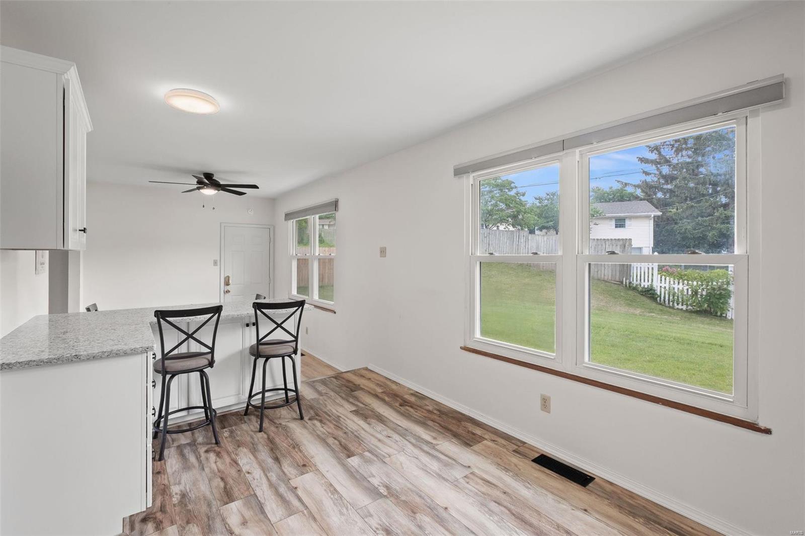120 Hunters Ridge St. Charles, MO 63301 - Photo 5 of 34 Gallery Image 5