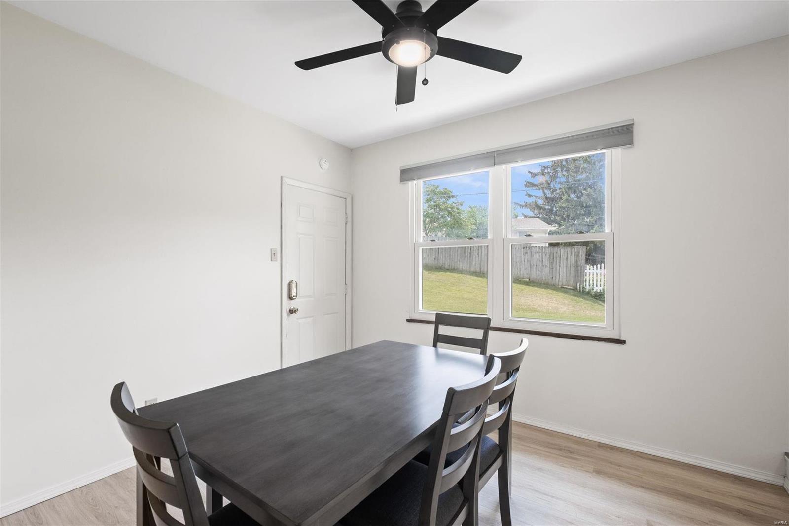 120 Hunters Ridge St. Charles, MO 63301 - Photo 8 of 34 Gallery Image 8