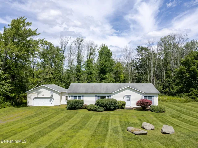 $450,000 | 127 Old Joe Road, Sheffield, MA 01230