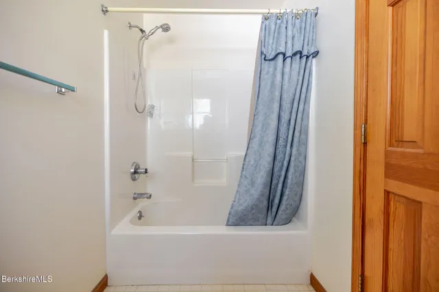 $450,000 | 127 Old Joe Road, Sheffield, MA 01230