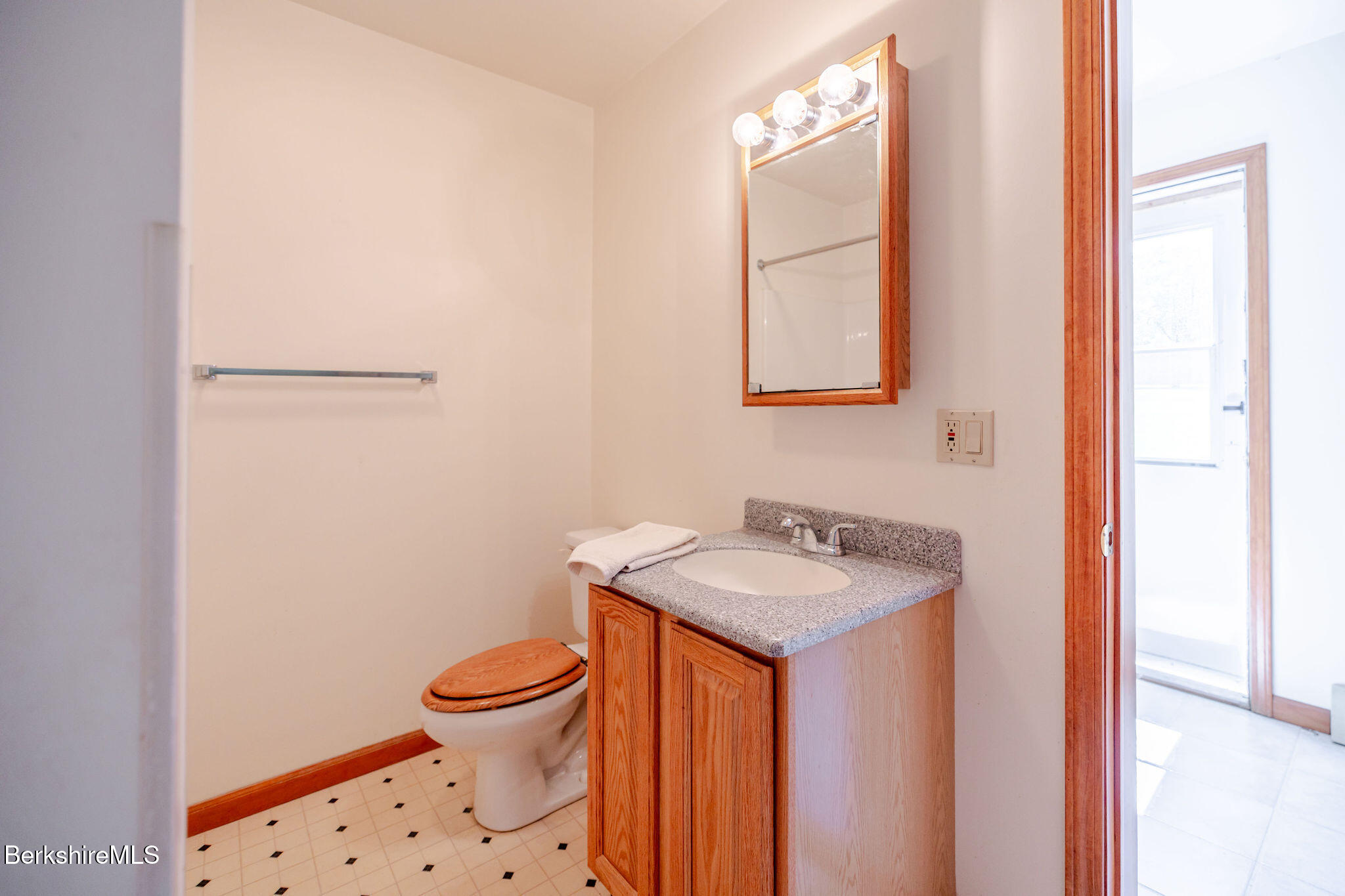 127 Old Joe Road Sheffield, MA 01230 - Photo 19 of 40 Shared Bath