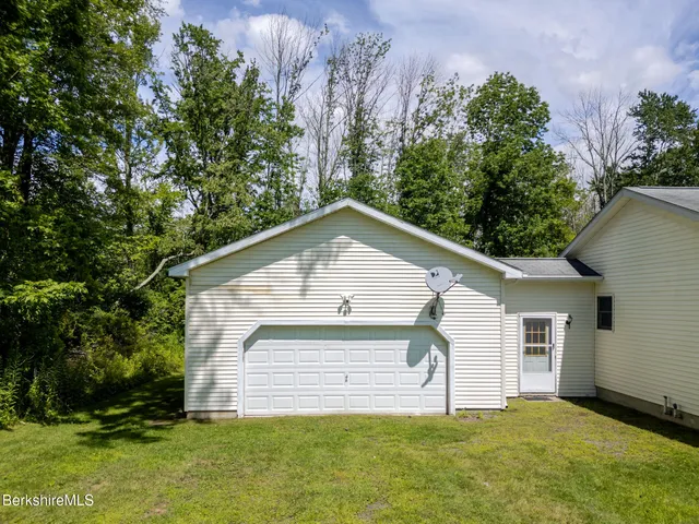 $450,000 | 127 Old Joe Road, Sheffield, MA 01230