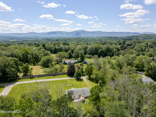 $450,000 | 127 Old Joe Road, Sheffield, MA 01230