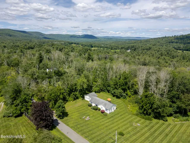 $450,000 | 127 Old Joe Road, Sheffield, MA 01230