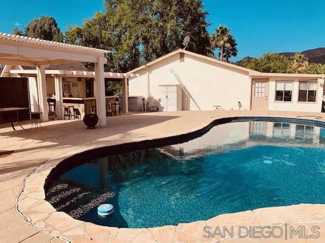 16315 Scarbery Road Ramona, CA 92065 - Photo 12 of 23 Gallery Image 12