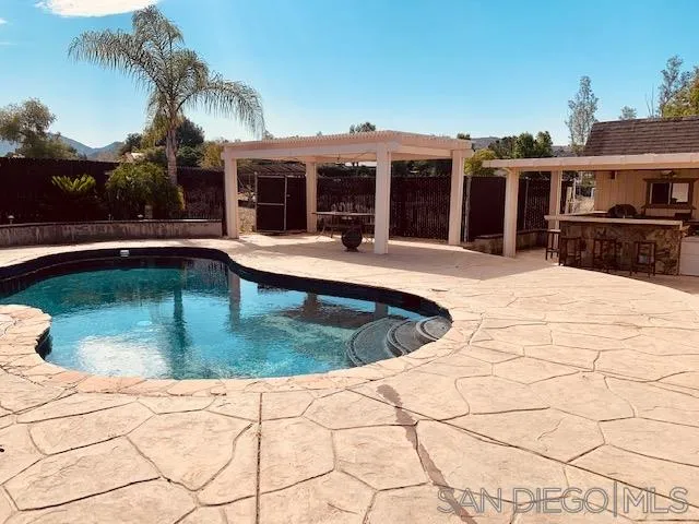 16315 Scarbery Road Ramona, CA 92065 - Photo 13 of 23 Gallery Image 13