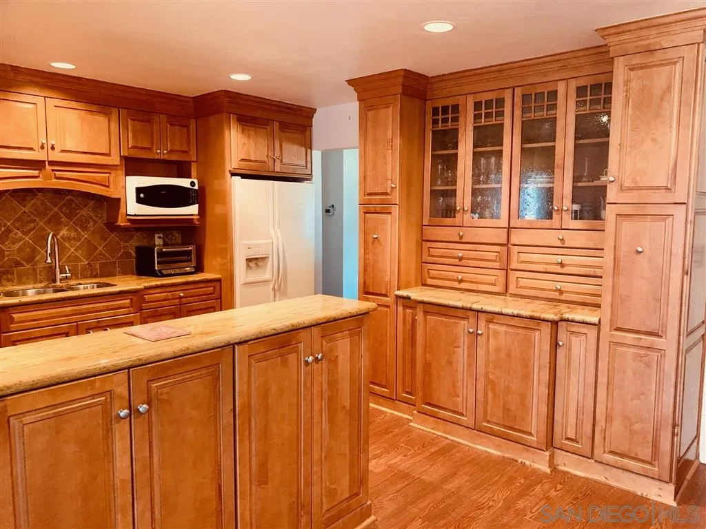 16315 Scarbery Road Ramona, CA 92065 - Photo 6 of 23 Gallery Image 6
