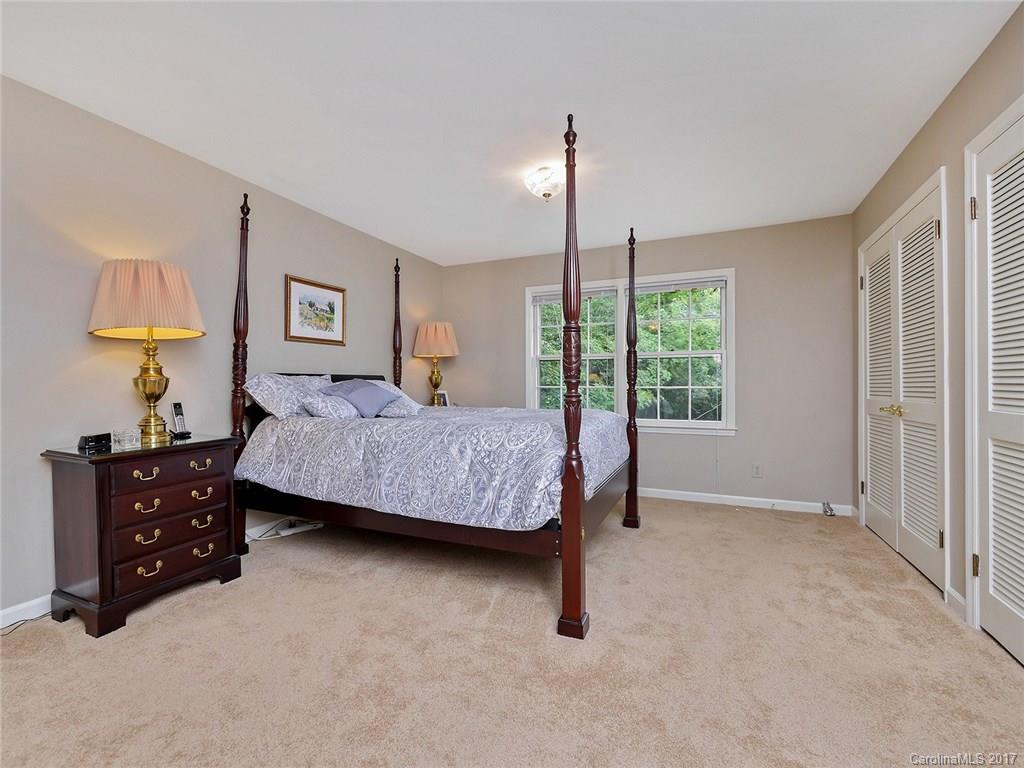 2721 Whiffletree Road Charlotte, NC 28210 - Photo 13 of 22 Gallery Image 13
