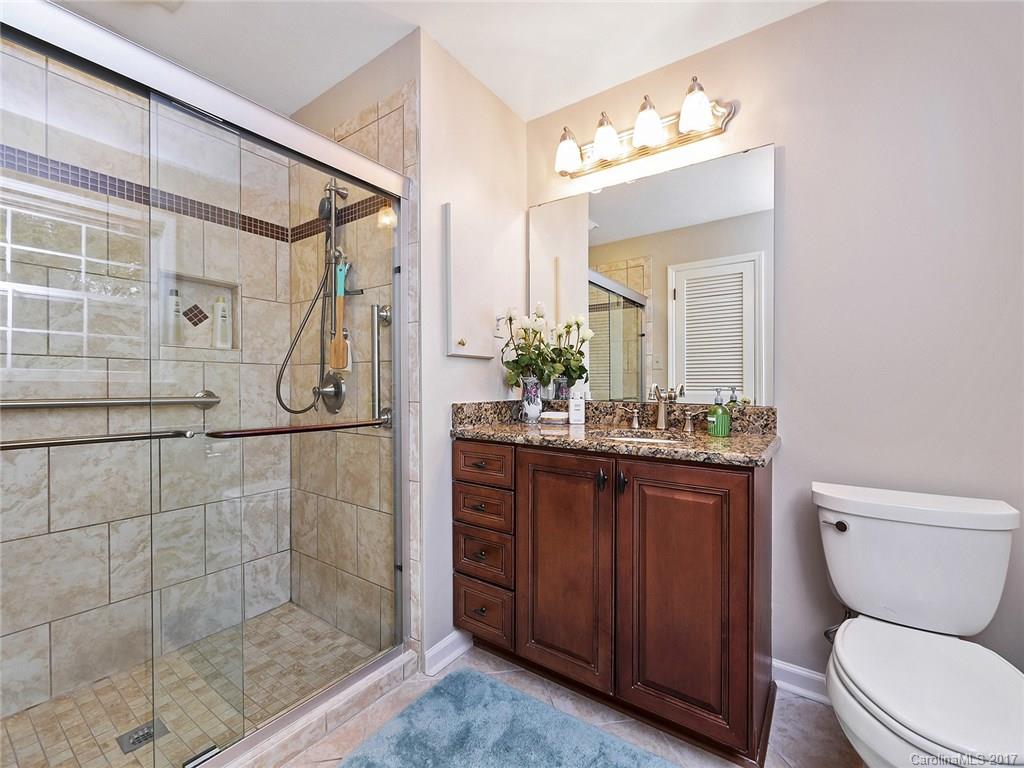 2721 Whiffletree Road Charlotte, NC 28210 - Photo 15 of 22 Gallery Image 15