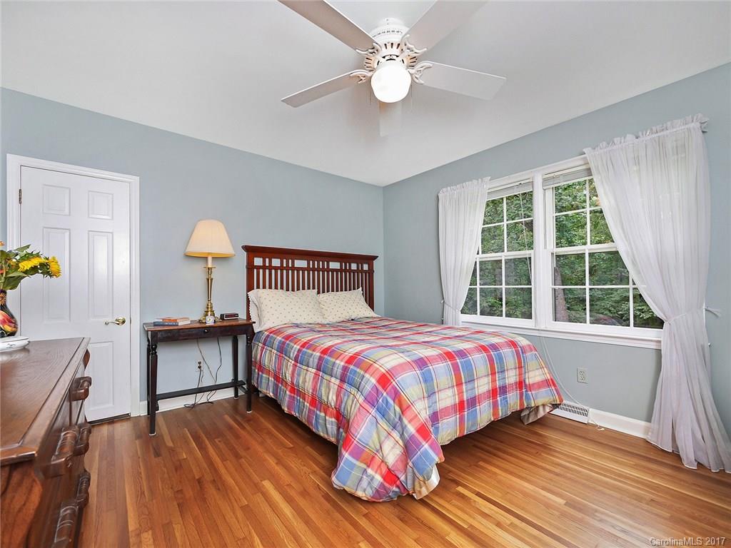 2721 Whiffletree Road Charlotte, NC 28210 - Photo 16 of 22 Gallery Image 16