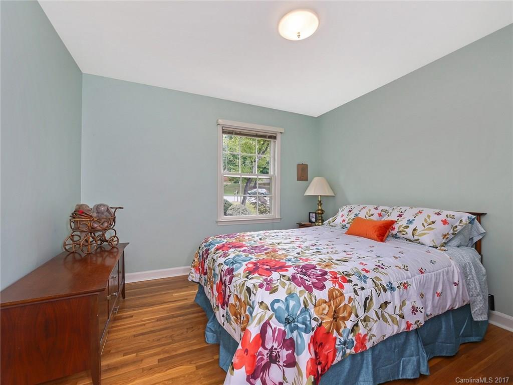 2721 Whiffletree Road Charlotte, NC 28210 - Photo 17 of 22 Gallery Image 17