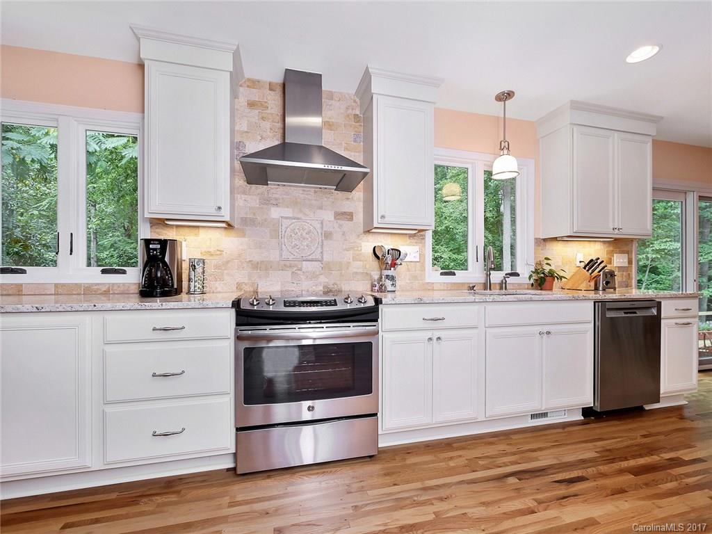 2721 Whiffletree Road Charlotte, NC 28210 - Photo 8 of 22 Gallery Image 8