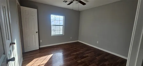 $1,400 | 2914 Staples Street, Houston, TX 77026
