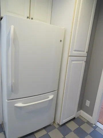 a bathroom with bathtub