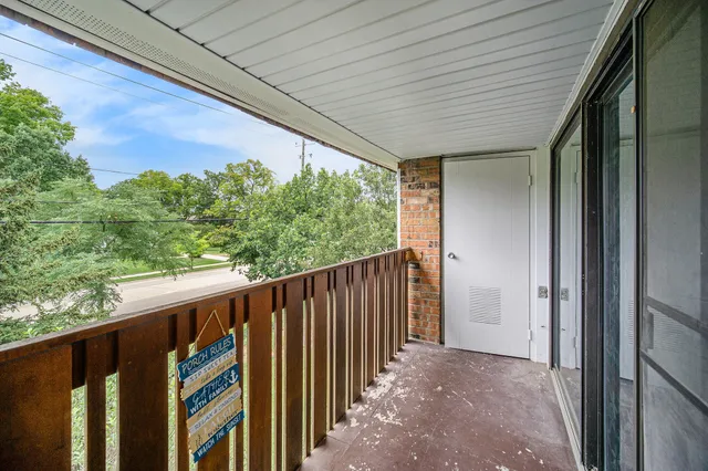 $199,000 | 1225 South Maple Road, Unit 307, Ann Arbor, MI 48103