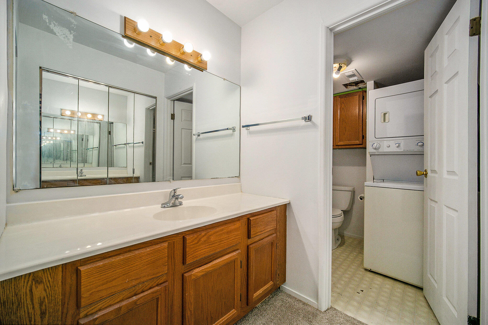 1225 South Maple Road, Unit 307 Ann Arbor, MI 48103 - Photo 8 of 14 008_dsc02876_924