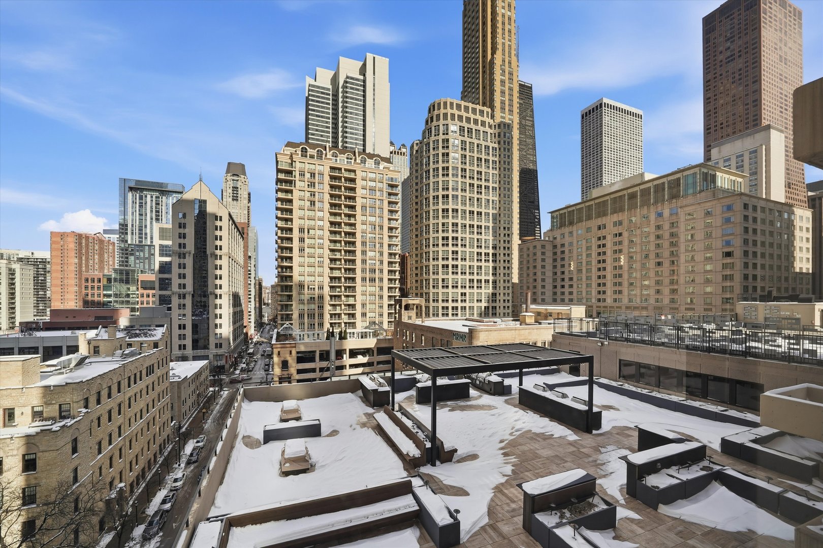 30 East Huron Street, Unit 907 Chicago, IL 60611 - Photo 12 of 13 a picture of city view