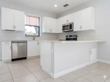 $3,500 | 1523 Southwest 29th Street, Unit 1523, Fort Lauderdale, FL 33315