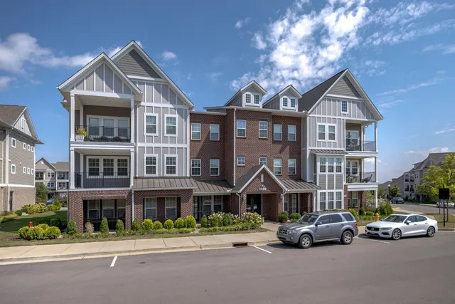 $434,000 | 2000 Shadow Green Drive, Unit H203, Franklin, TN 37064