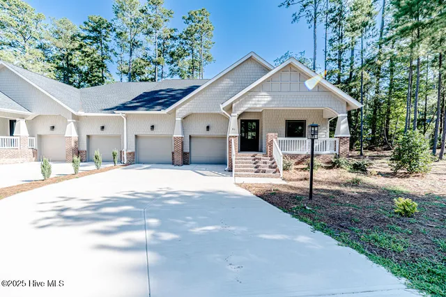 $589,000 | 81 Lamplighter Village Drive, Pinehurst, NC 28374