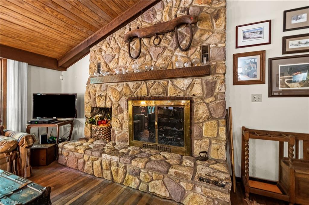 5718 Oak Tree Road Greensboro, NC 27455 - Photo 13 of 40
