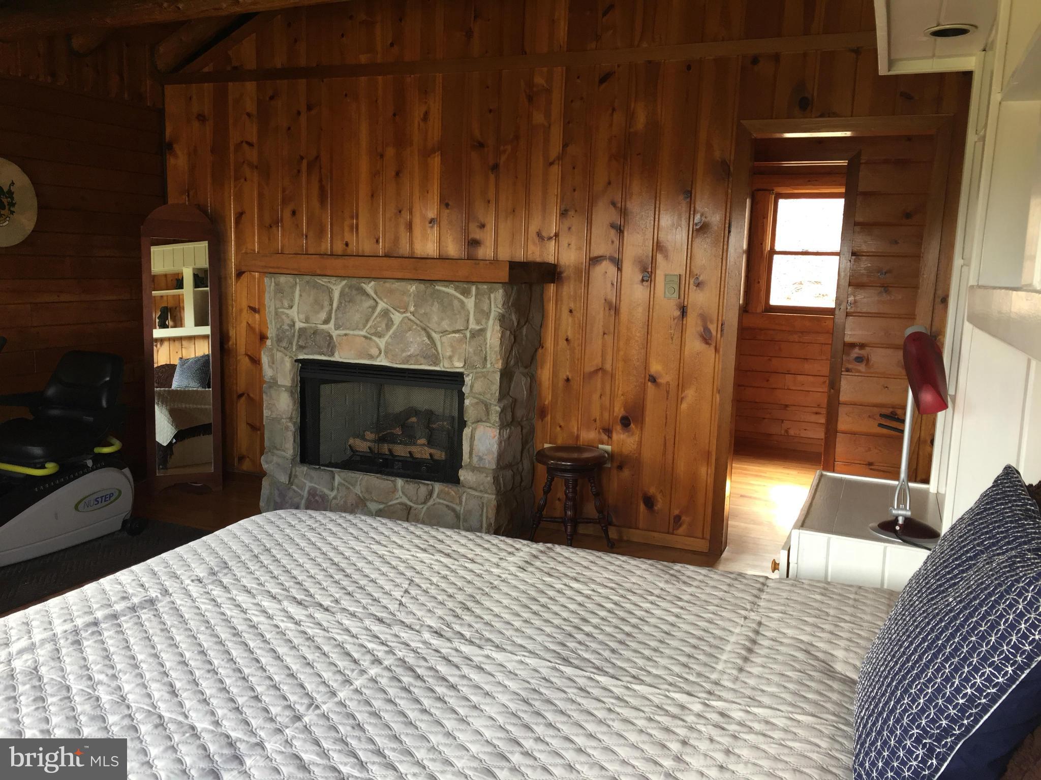 199 Comptons Road Castleton, VA 22716 - Photo 12 of 27 Bedroom (Master)