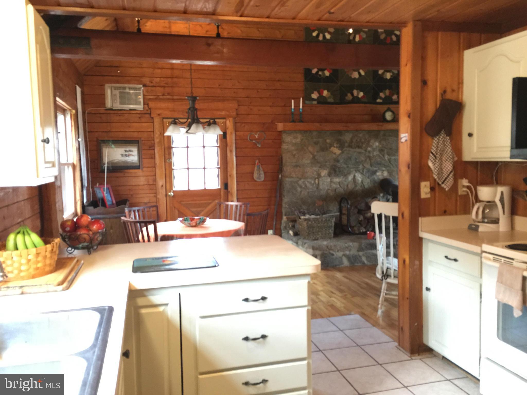 199 Comptons Road Castleton, VA 22716 - Photo 7 of 27 Kitchen