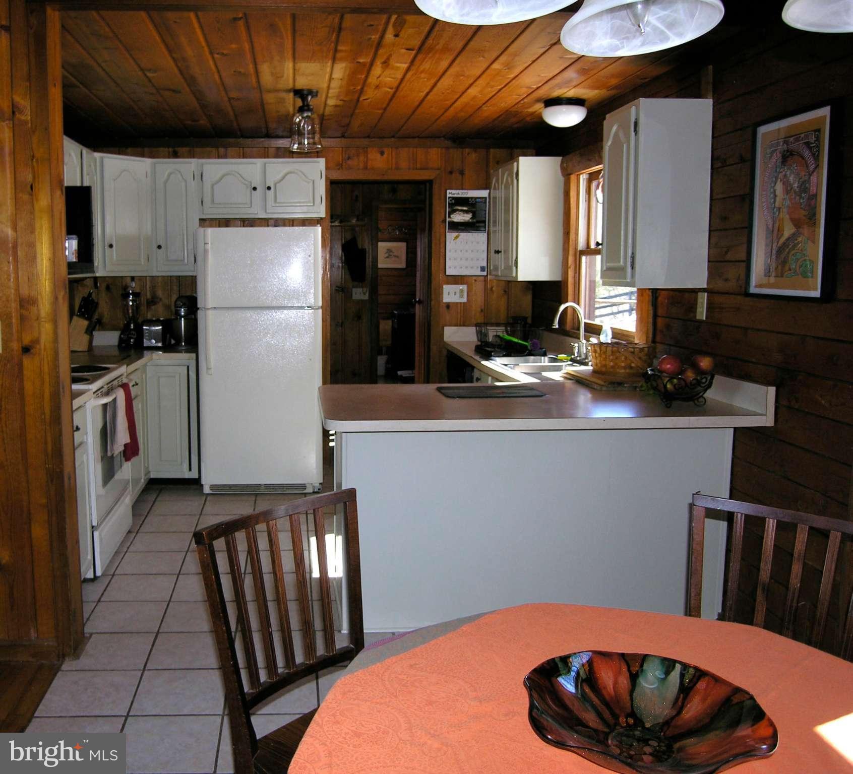 199 Comptons Road Castleton, VA 22716 - Photo 8 of 27 Kitchen