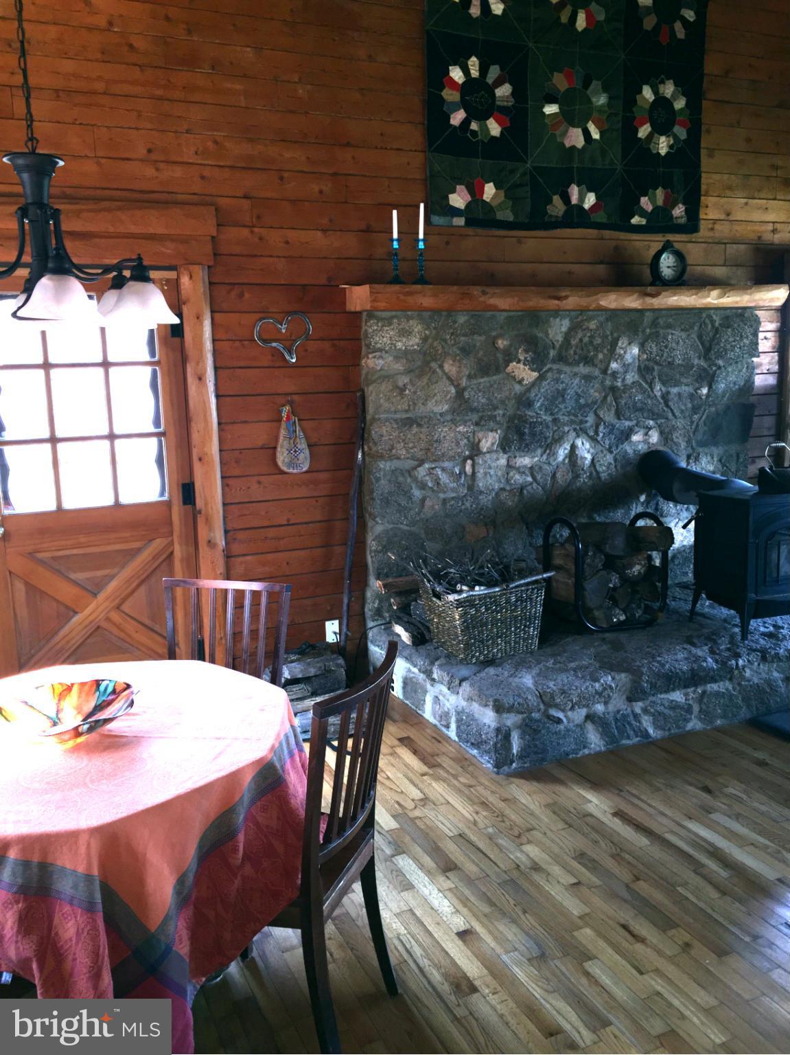 199 Comptons Road Castleton, VA 22716 - Photo 9 of 27 Dining Room