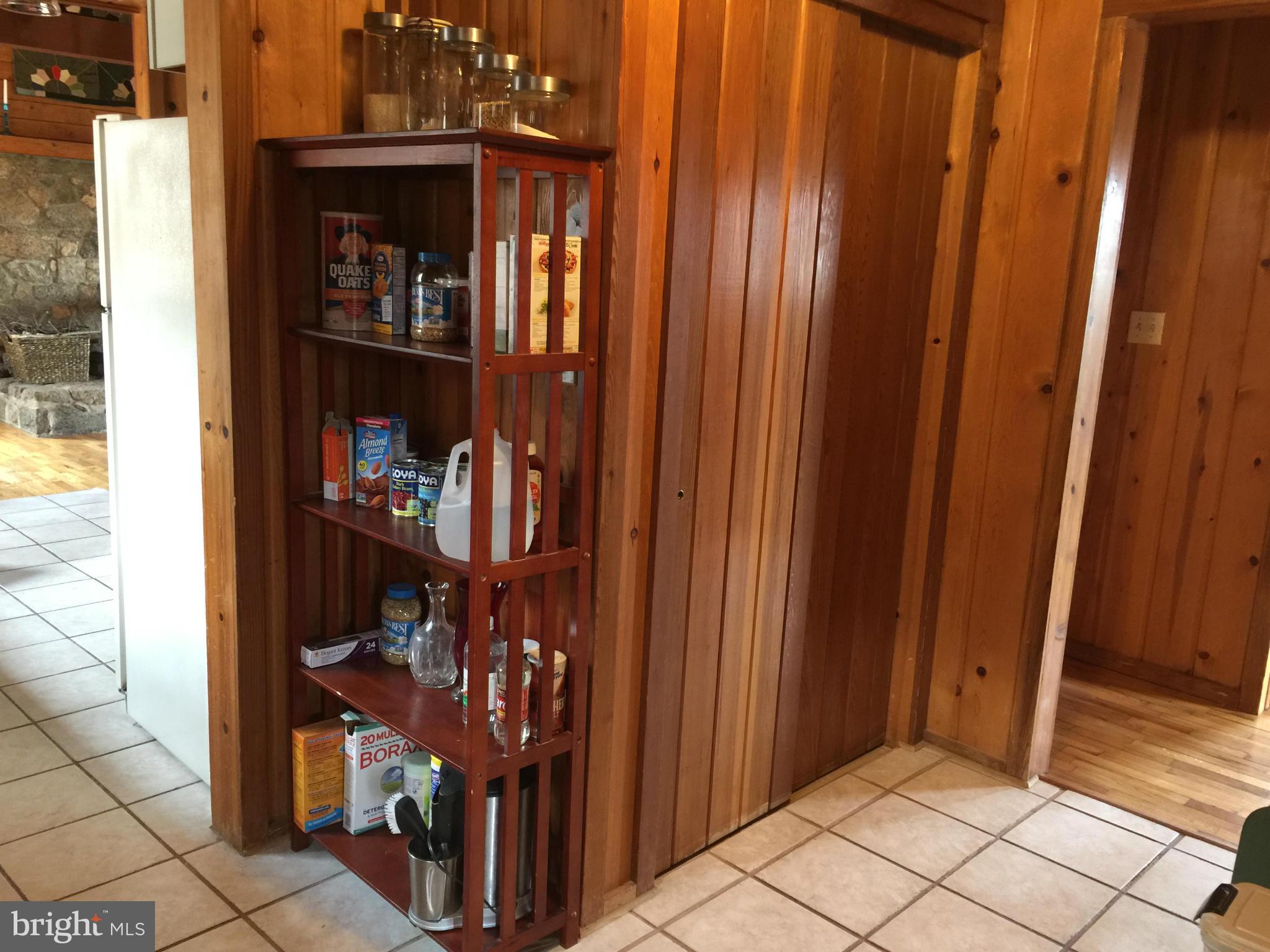 199 Comptons Road Castleton, VA 22716 - Photo 10 of 27 Interior (General)
