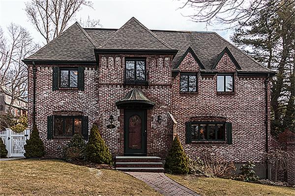 17 Stella Road Belmont, MA 02478 - Photo 1 of 18 Gallery Image 1