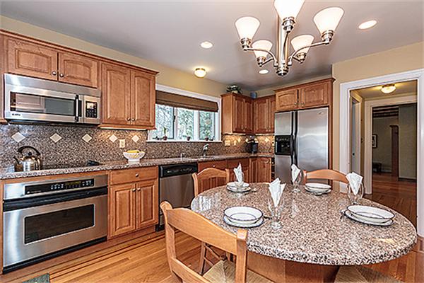 17 Stella Road Belmont, MA 02478 - Photo 8 of 18 Gallery Image 8